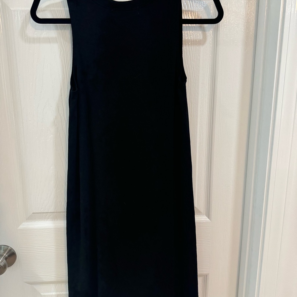 Elegant Black Sleeveless Dress